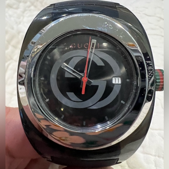 Gucci Other - Gucci Unisex Sync Rubber Strap Sport Watch